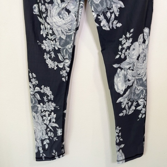 ALBION | ANTIQUA FIT  COMPRESSION FLORAL LEGGING - Picture 10 of 13